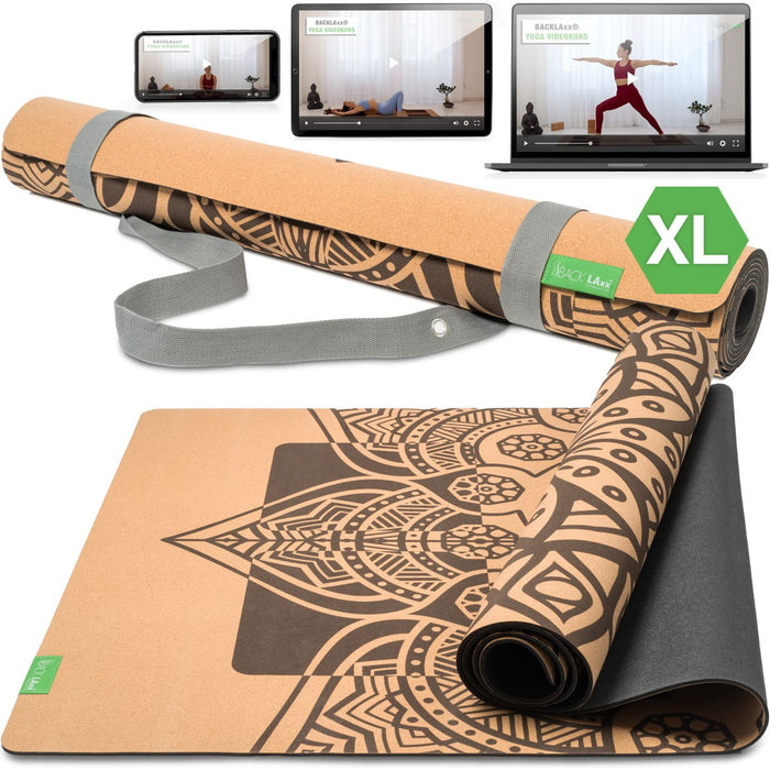 Große Kork-Yogamatte ausgerollt, deutlich breiter als Standard, natürliche Korkoptik	
